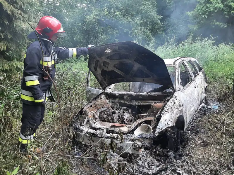 Nowy Sącz: Na ul. Dożynkowej spłonęła osobówka