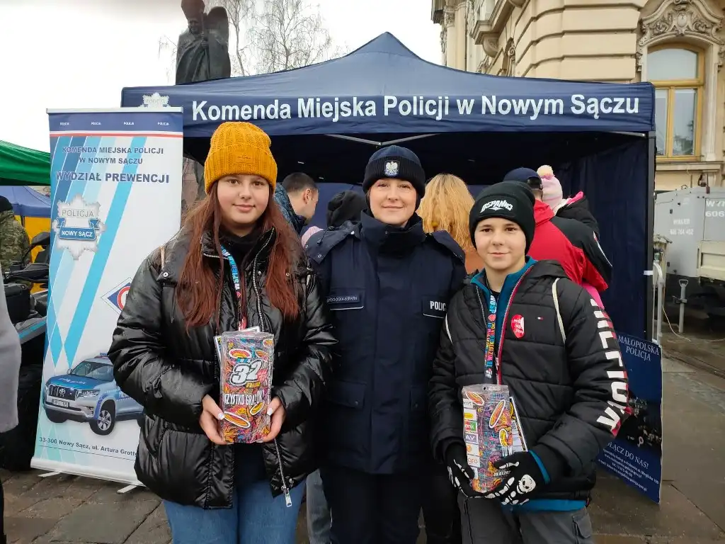 Sądeccy policjanci grali z WOŚP