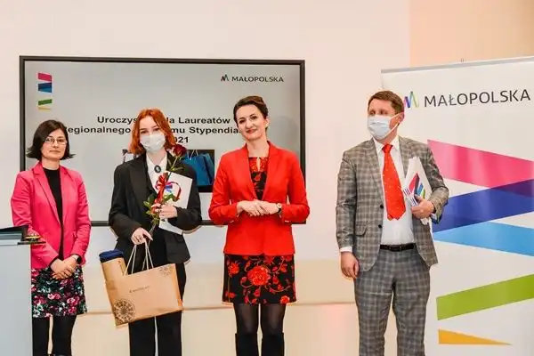 W Nowym Sączu odbyła się uroczysta gala dla stypendystów Regionalnego Programu Stypendialnego