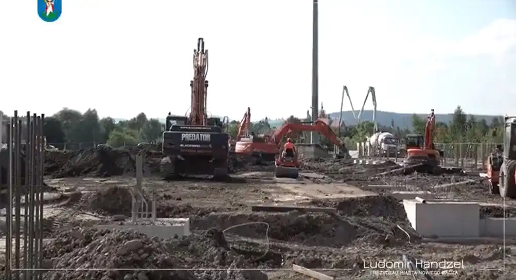 Na budowie stadionu miejskiego Sandecji praca wre