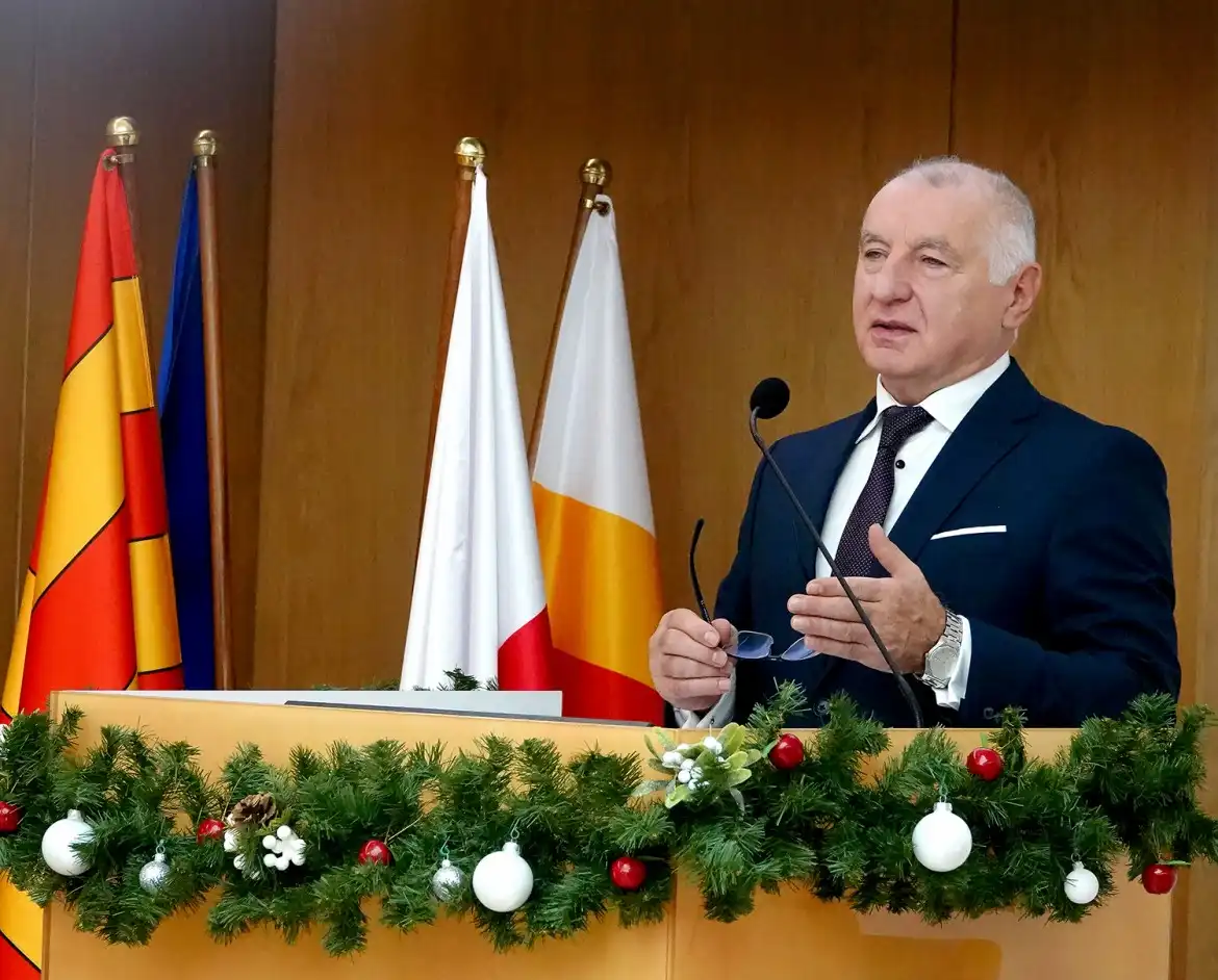 Budżet Powiatu nowosądeckiego uchwalony a w nim gigantyczne kwoty na inwestycje
