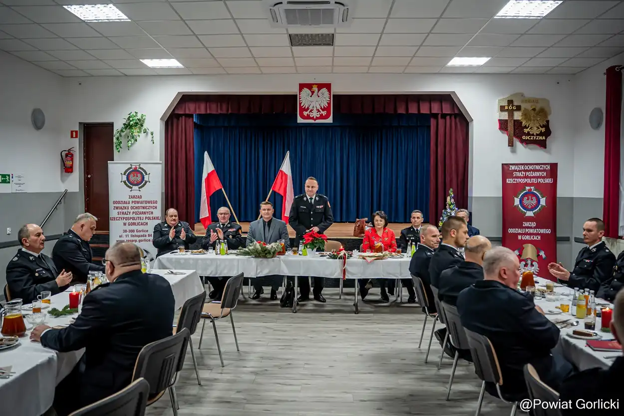 Opłatek i konkretne decyzje. Zarząd ZOSP RP w Gorlicach obradował w Woli Łużańskiej