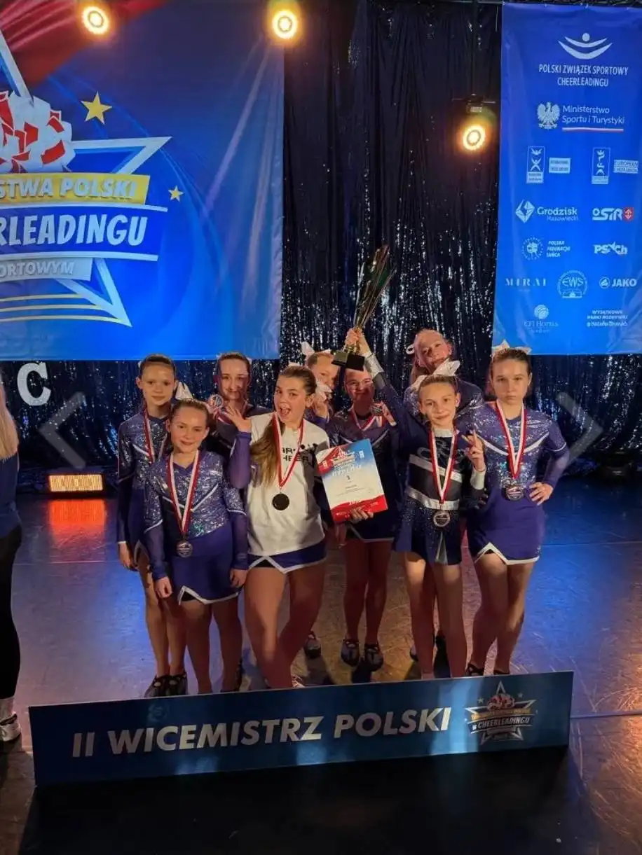 Stars Cheer na podium! Limanowskie zawodniczki zdobywają Grodzisk