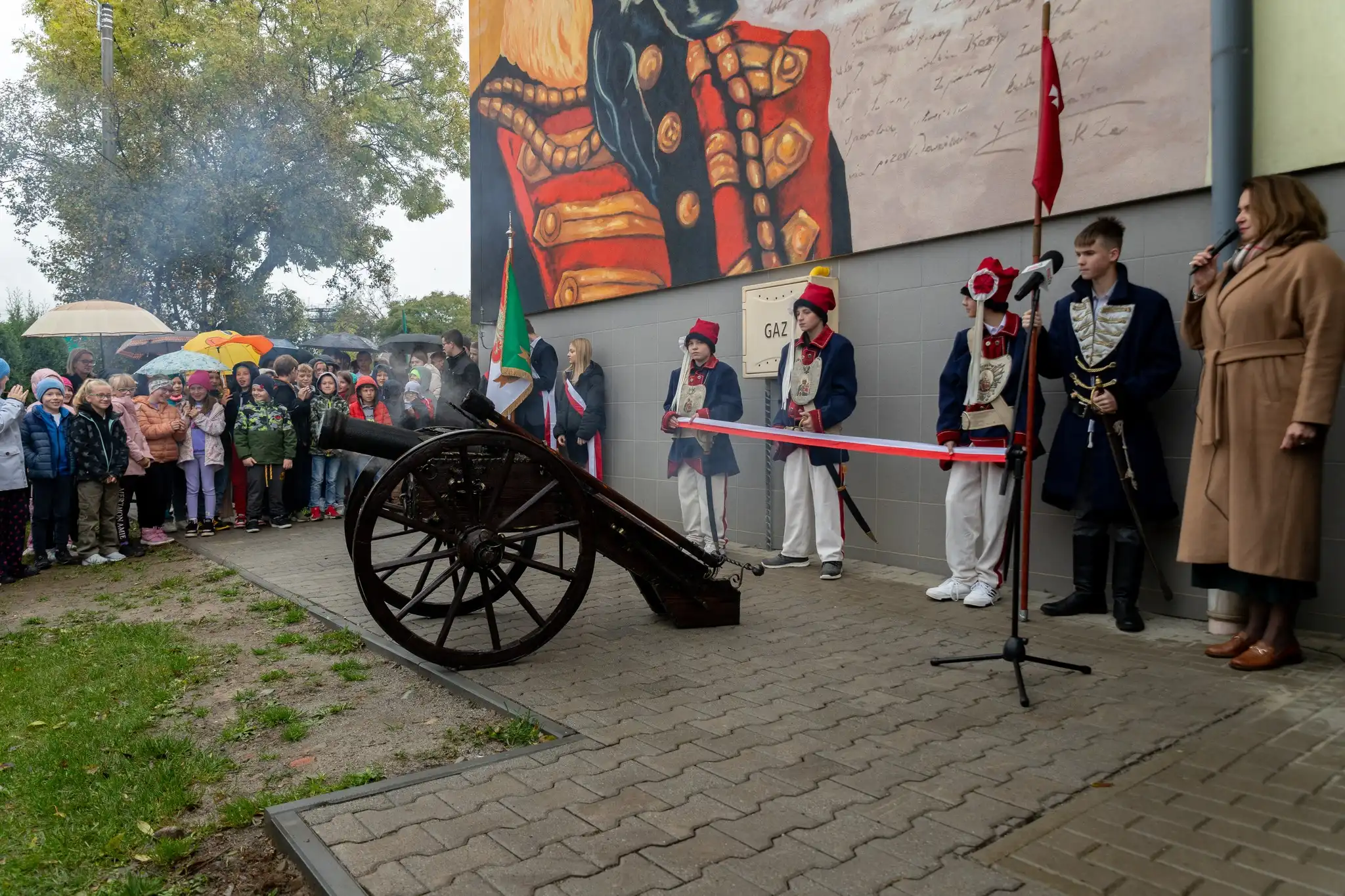 Konfederacja Barska na muralach. Szkoły w Muszynce i Tyliczu z nowymi dziełami