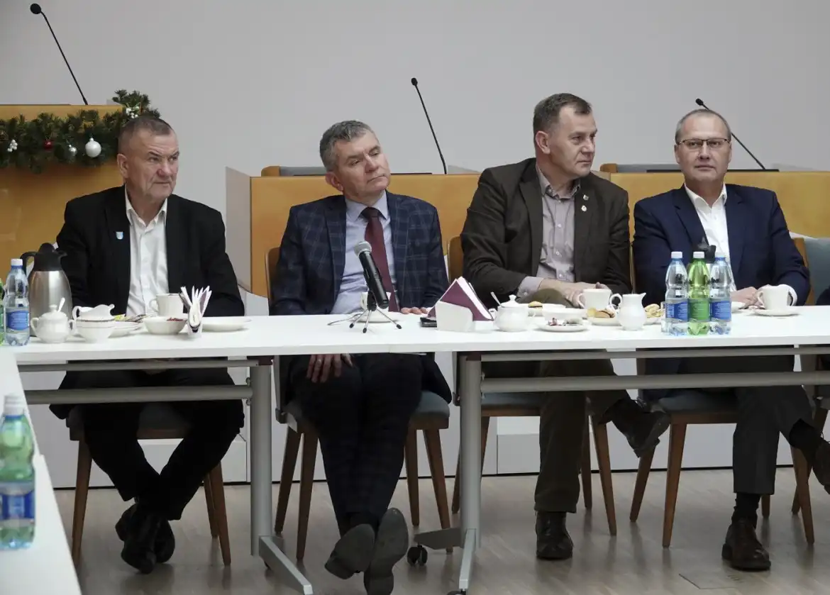 Samorządowcy z Sądecczyzny spotkali się z wicemarszałkiem Sejmu Ryszardem Terleckim