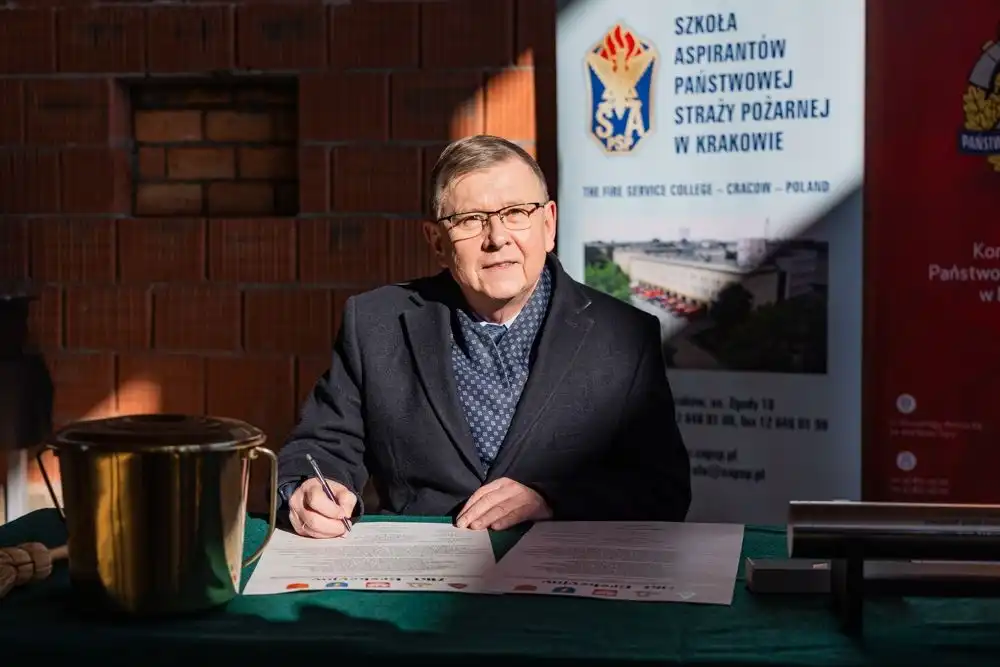 Nowa remiza w Nowym Sączu. Kamień węgielny wmurowany, inwestycja w pełnym rozwoju