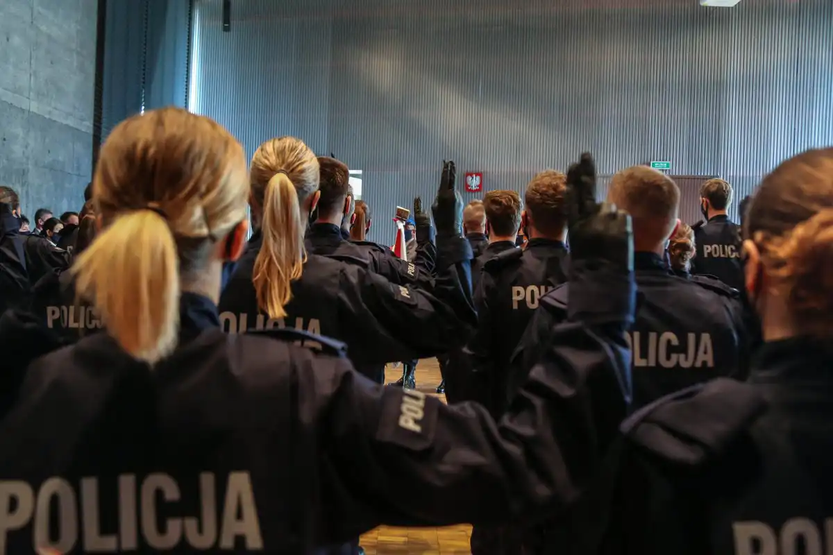 Nowi policjanci w jednostkach małopolskiego garnizonu Policji. Również w Komendzie w Gorlicach oraz Limanowej