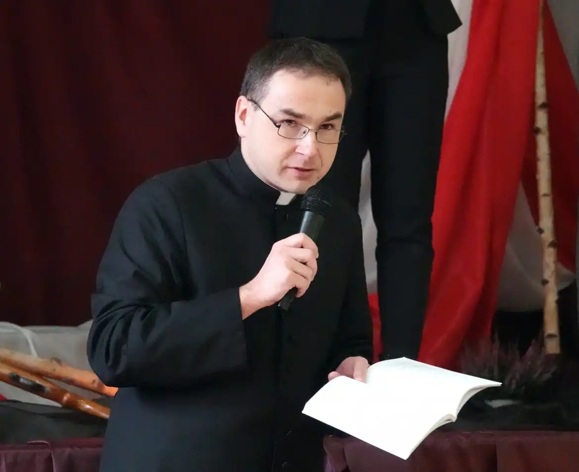 Rok szkolny w szkołach powiatu nowosądeckiego rozpoczęty. Do placówek będzie uczęszczać ponad 3200 uczniów