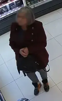 Kradzież za ponad 2 tysiące złotych. Policja prosi o pomoc w identyfikacji [ Aktualizacja ]