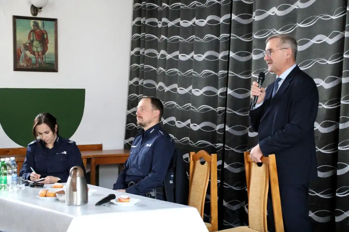 Seniorzy na spotkaniu o bezpieczeństwie w Słopnicach
