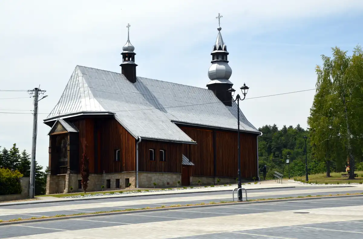 Nowy dach i konserwacja. Kościół w Tabaszowej odzyska świetność