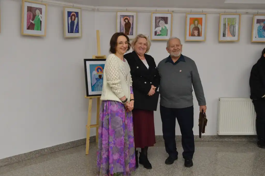 Obrazy, poezja i muzyka. Wyjątkowy wieczór z Dominiką Gabryś w tymbarskiej bibliotece