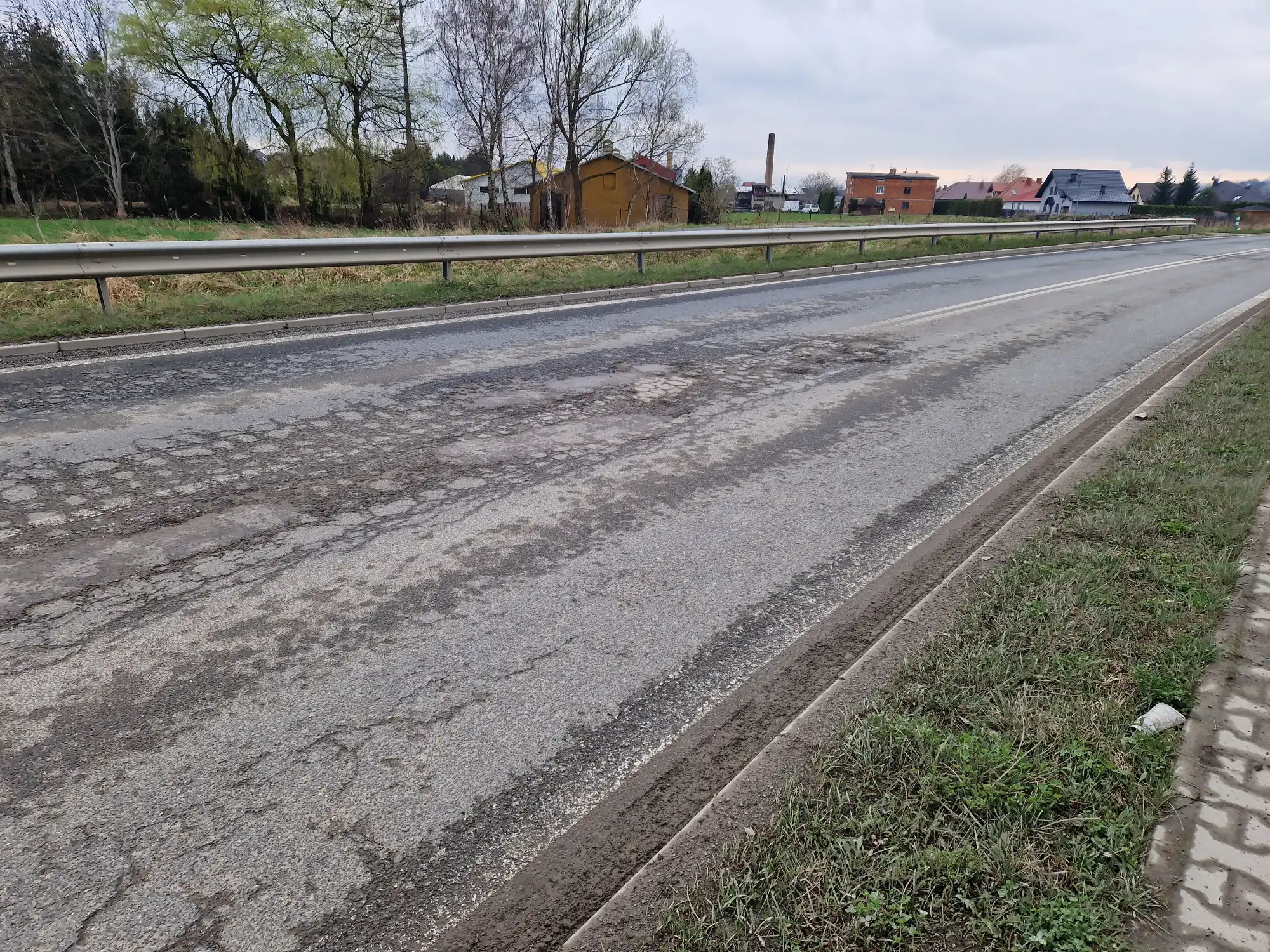Obwodnica zachodnia Nowego Sącza w coraz gorszym stanie
