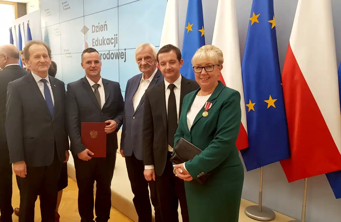 Dyrektorzy dwóch szkół powiatowych z nagrodą ministra
