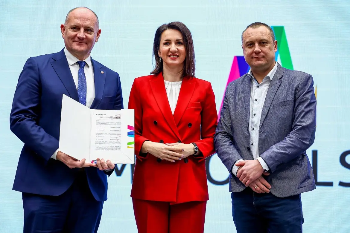 243 tysiące złotych dla Powiatowego Zakładu Aktywności Zawodowej w Nawojowej