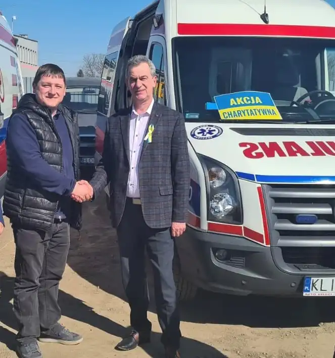 Dwie karetki z limanowskiego szpitala trafiły do miasta Stryj na Ukrainie