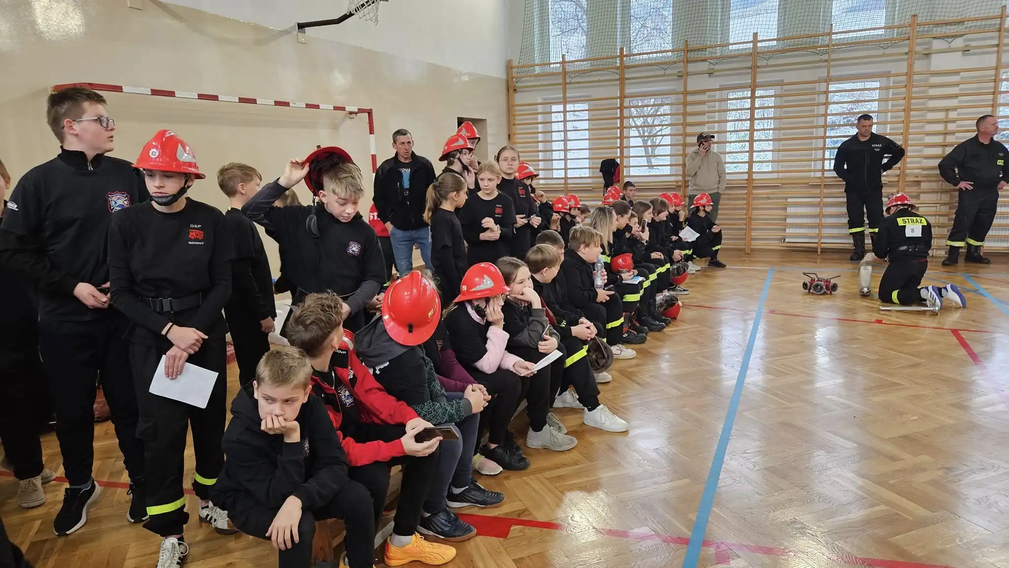 Młodzi strażacy na start! Gminne Halowe Zawody Sportowo-Pożarnicze w Łabowej
