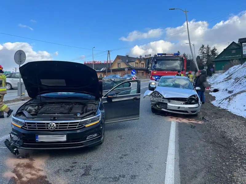 Wypadek na Krzyżówce. Jedna osoba poszkodowana