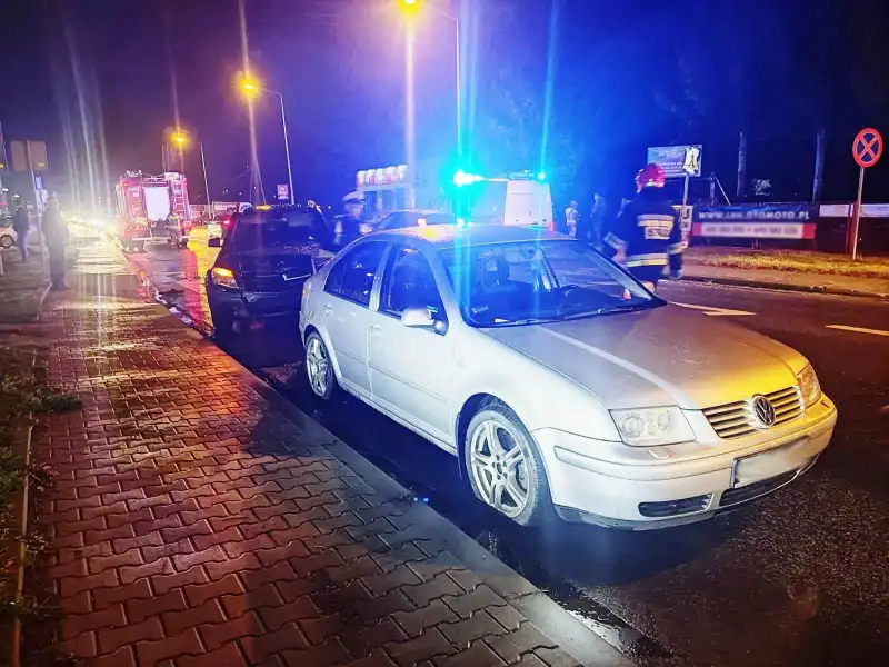 Nowy Sącz: Na ul. Tarnowskiej zderzyły się cztery pojazdy. Jedna osoba poszkodowana