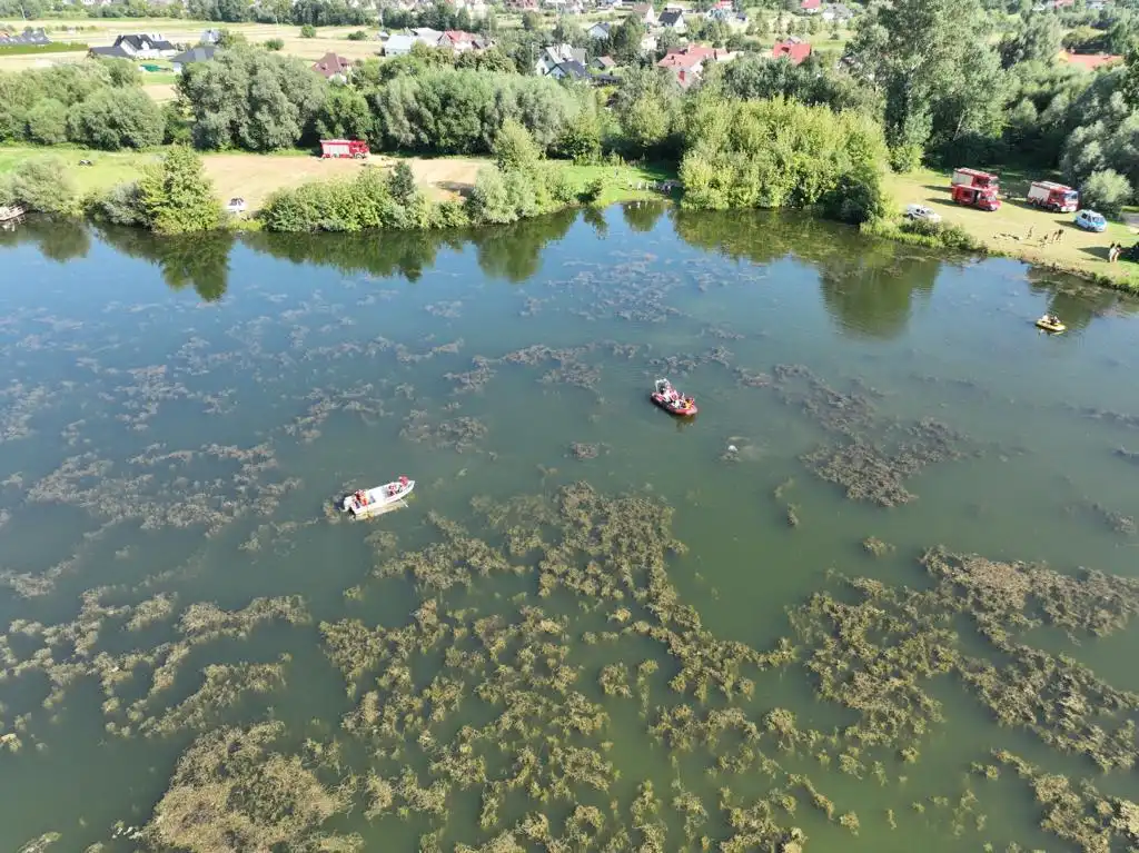 Mostki: Dwie osoby utonęły w stawie