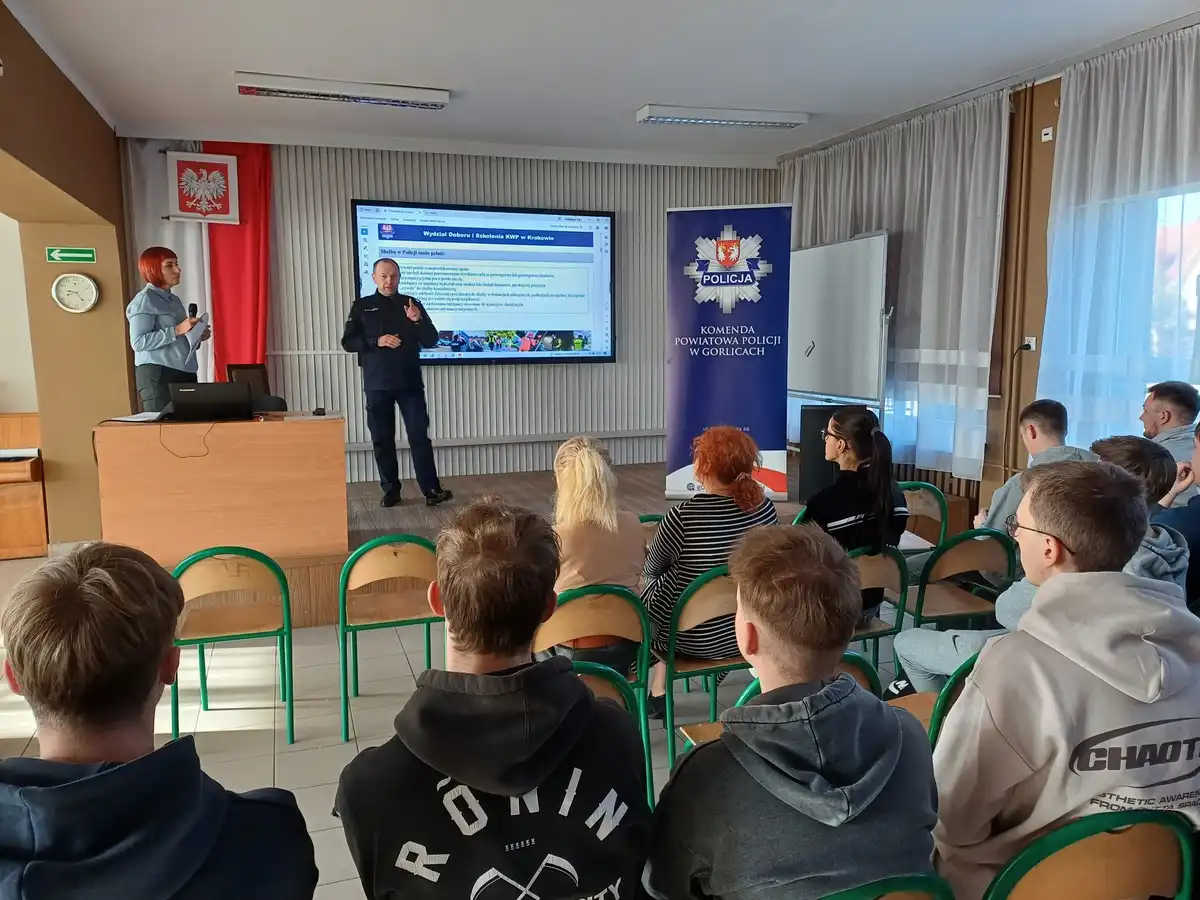 Służba w Policji – wyzwanie i prestiż. Spotkania z maturzystami w Gorlicach