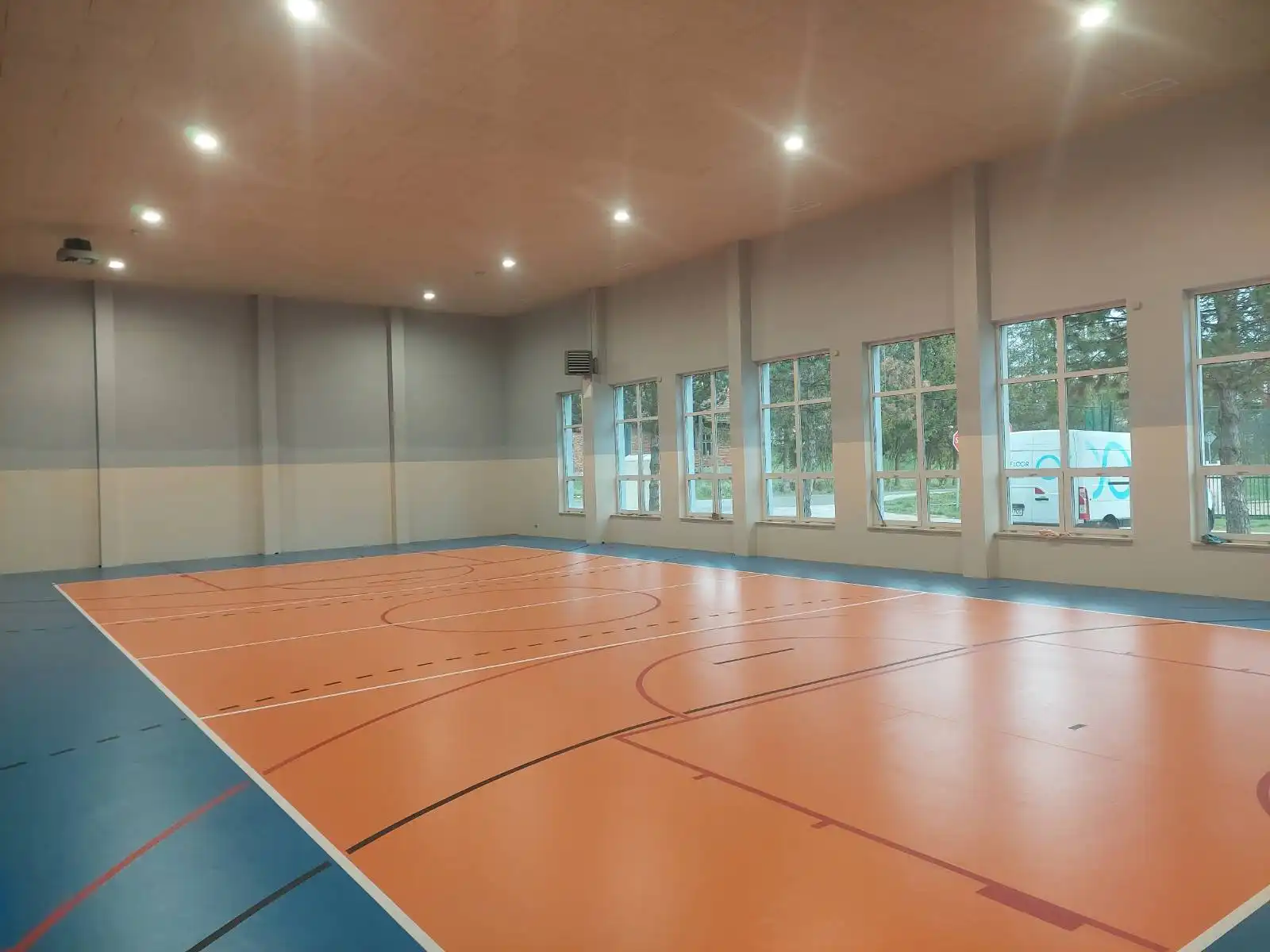 Nowa sala gimnastyczna w Stróżnej coraz bliżej ukończenia