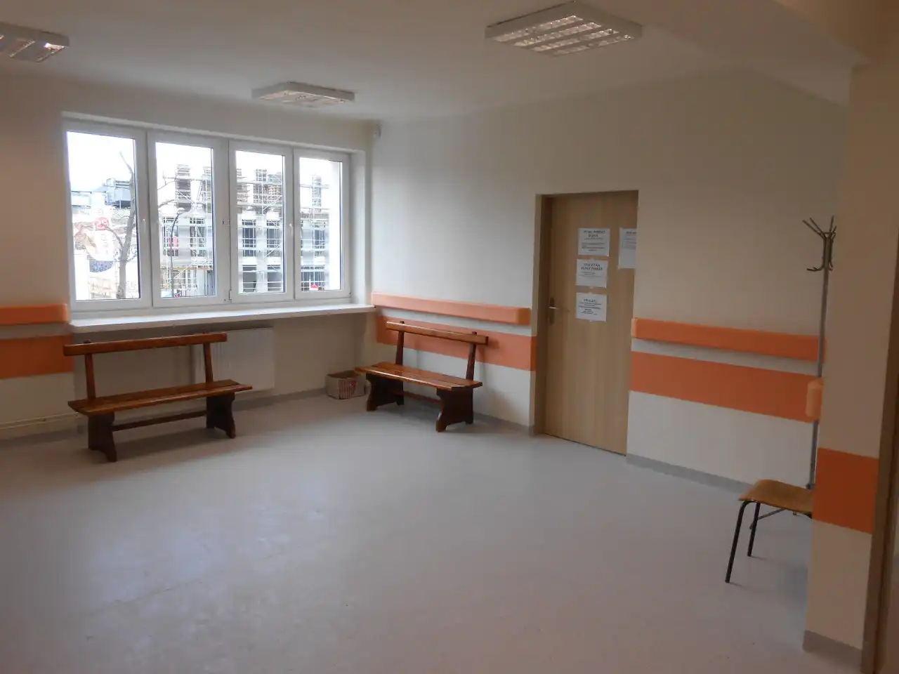 Nowy Sącz: Dobiega końca modernizacja Zespołu Poradni Specjalistycznych przy Al. Wolności 49