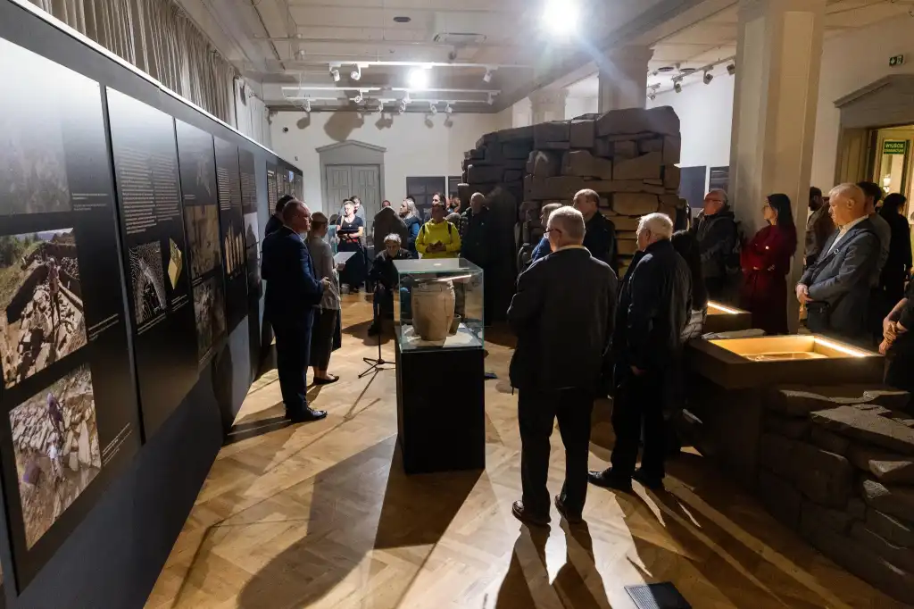 "Góra Zyndrama. Tajemnica twierdzy sprzed 3700 lat”. Wernisaż w Muzeum Ziemi Sądeckiej