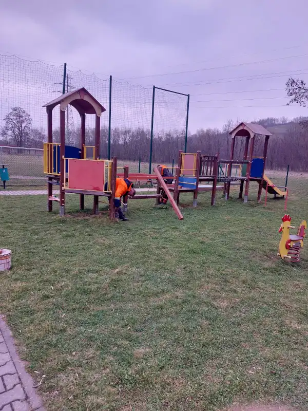 Stary Sącz: Świeżo wyremontowane place zabaw. Czas na zabawę