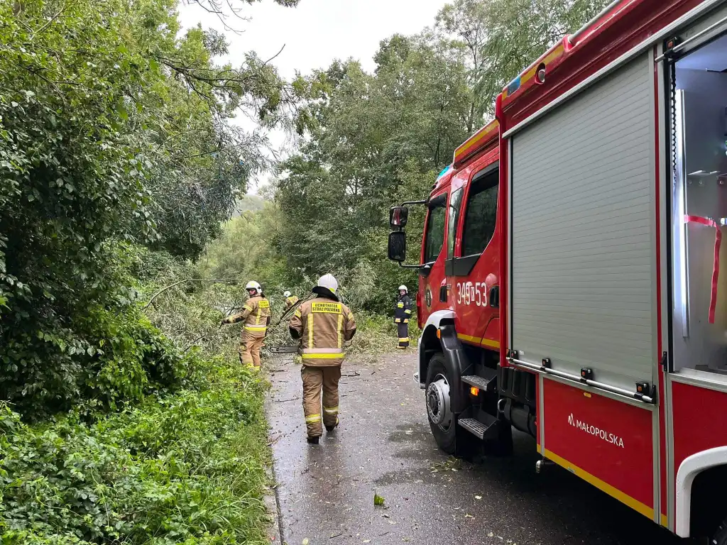 Gwałtowne burze nad Sądecczyzną. Ponad 100 interwencji strażaków