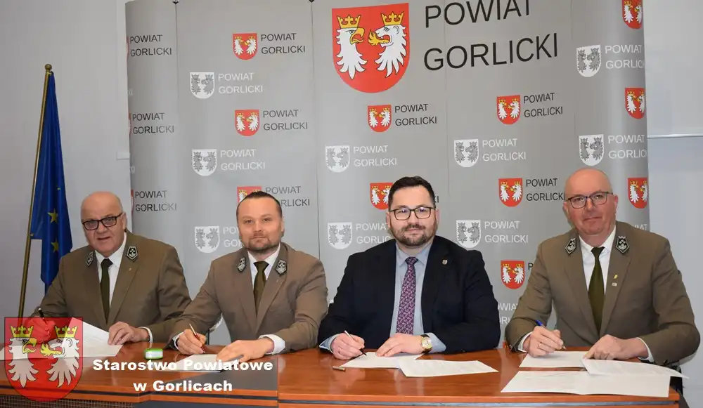 Zielona współpraca. Starosta Gorlicki i Nadleśnictwa podpisali nowe umowy
