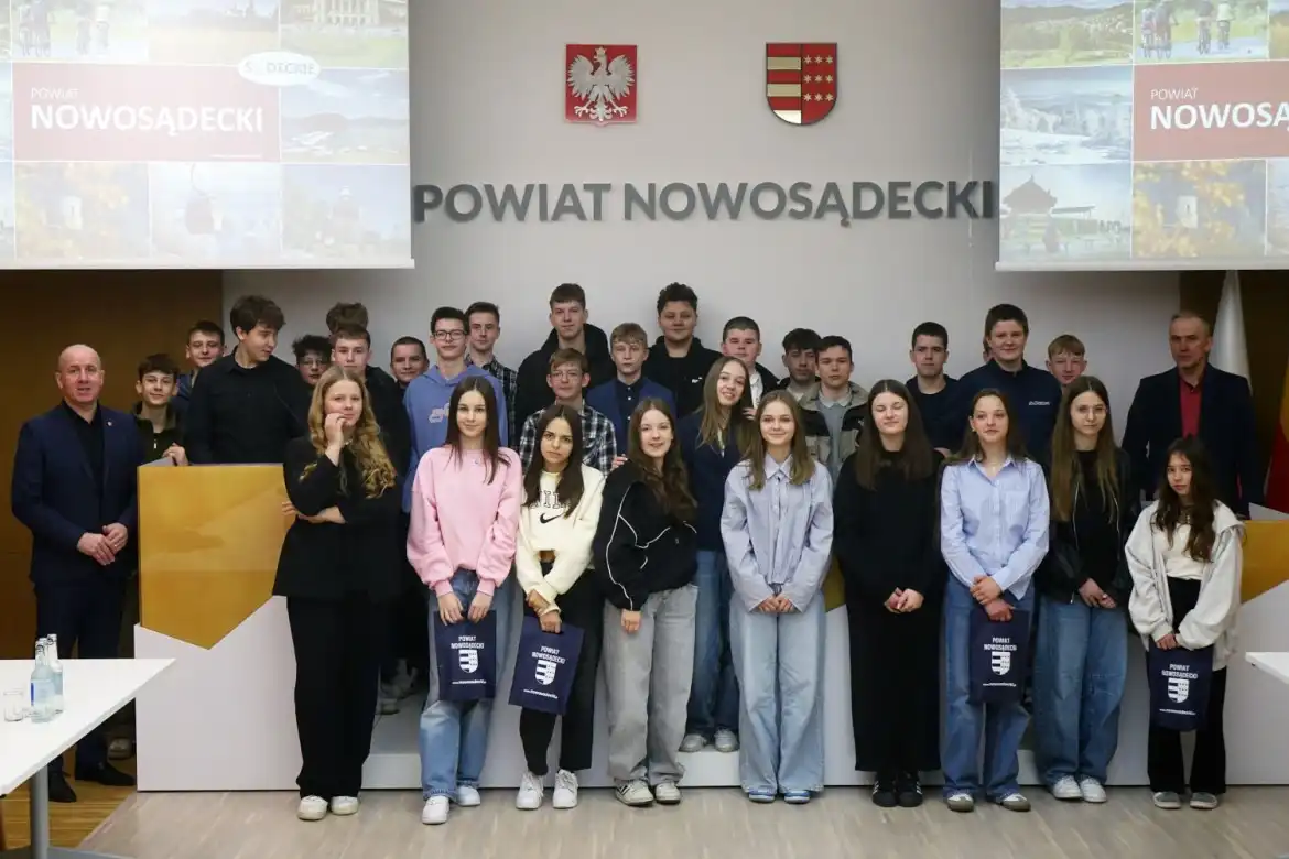 Samorząd od kuchni. Uczniowie ze Świniarska w Starostwie Powiatowym