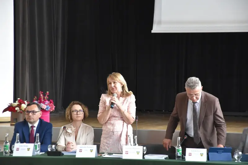 Jednogłośne poparcie dla wójt Gminy Podegrodzie. Rada udzieliła wotum zaufania i absolutorium