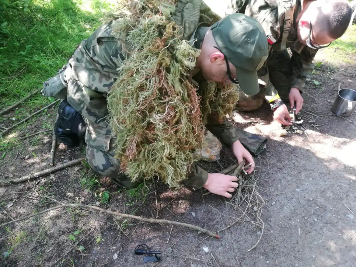 Uczniowie ZS w Marcinkowicach uczestniczyli w obozie szkoleniowym nad Jeziorem Rożnowskim