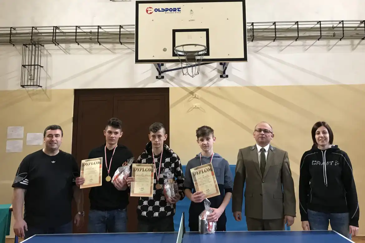 Uczniowie ZS w Starym Sączu reprezentują szkołę w wojewódzkich i rejonowych zawodach sportowych