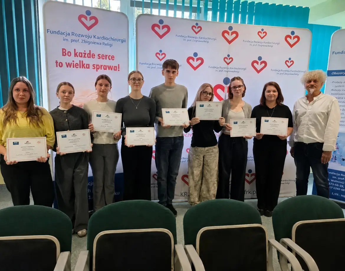Młodzi naukowcy ze Starego Sącza błysnęli w Zabrzu. Zdobyli nagrody na BioMed Tech Silesia 2026