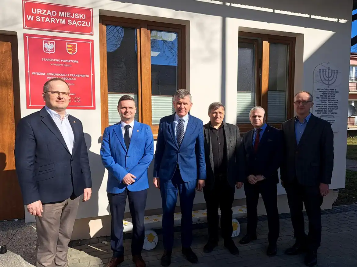 Geodezja na wyciągnięcie ręki. Nowa filia w Starym Sączu otwarta