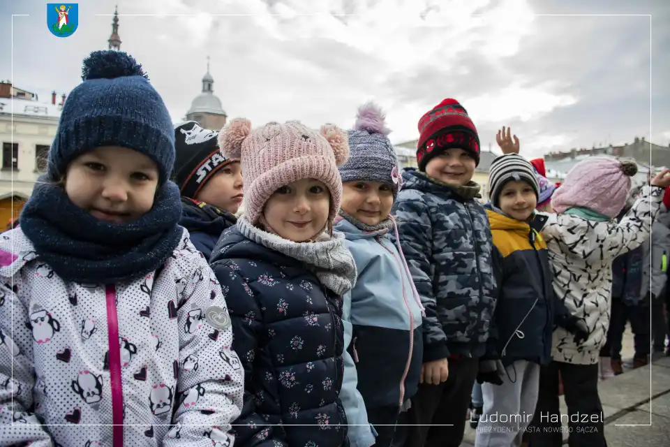 Na płycie nowosądeckiego rynku zrobiło się świątecznie