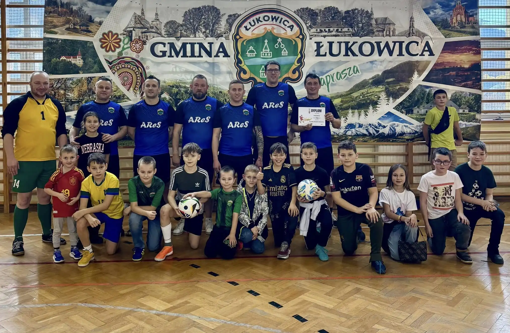 Czarne Mamby triumfują w turnieju futsalu dzikich drużyn