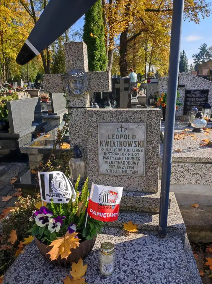 Biało-Czarne Światełko Pamięci 2024. Hołd dla Legend Sandecji Nowy Sącz