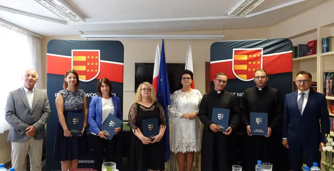 Starosta nowosądecki wręczył nominacje dla nauczycieli