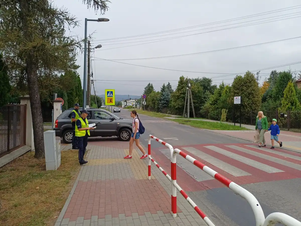 Nowy rok szkolny. Policja przypomina o bezpieczeństwie na drogach