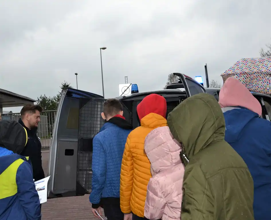 Uczniowie odwiedzili sądecka Komendę Policji
