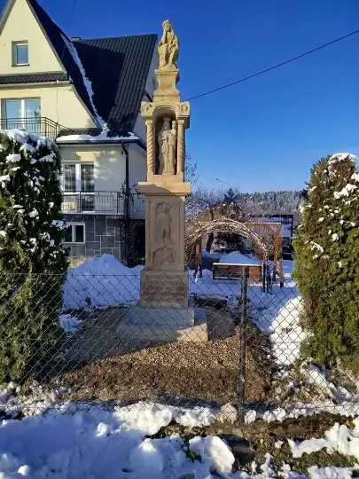 Zabytkowa kapliczka w Rupniowie odzyskała dawny blask