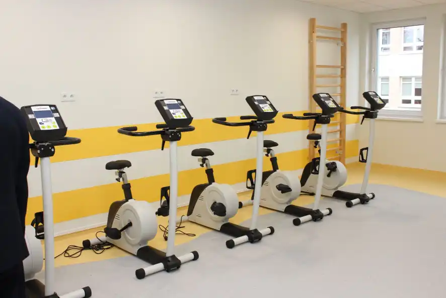 Szpital w Limanowej ma nowy ambulans