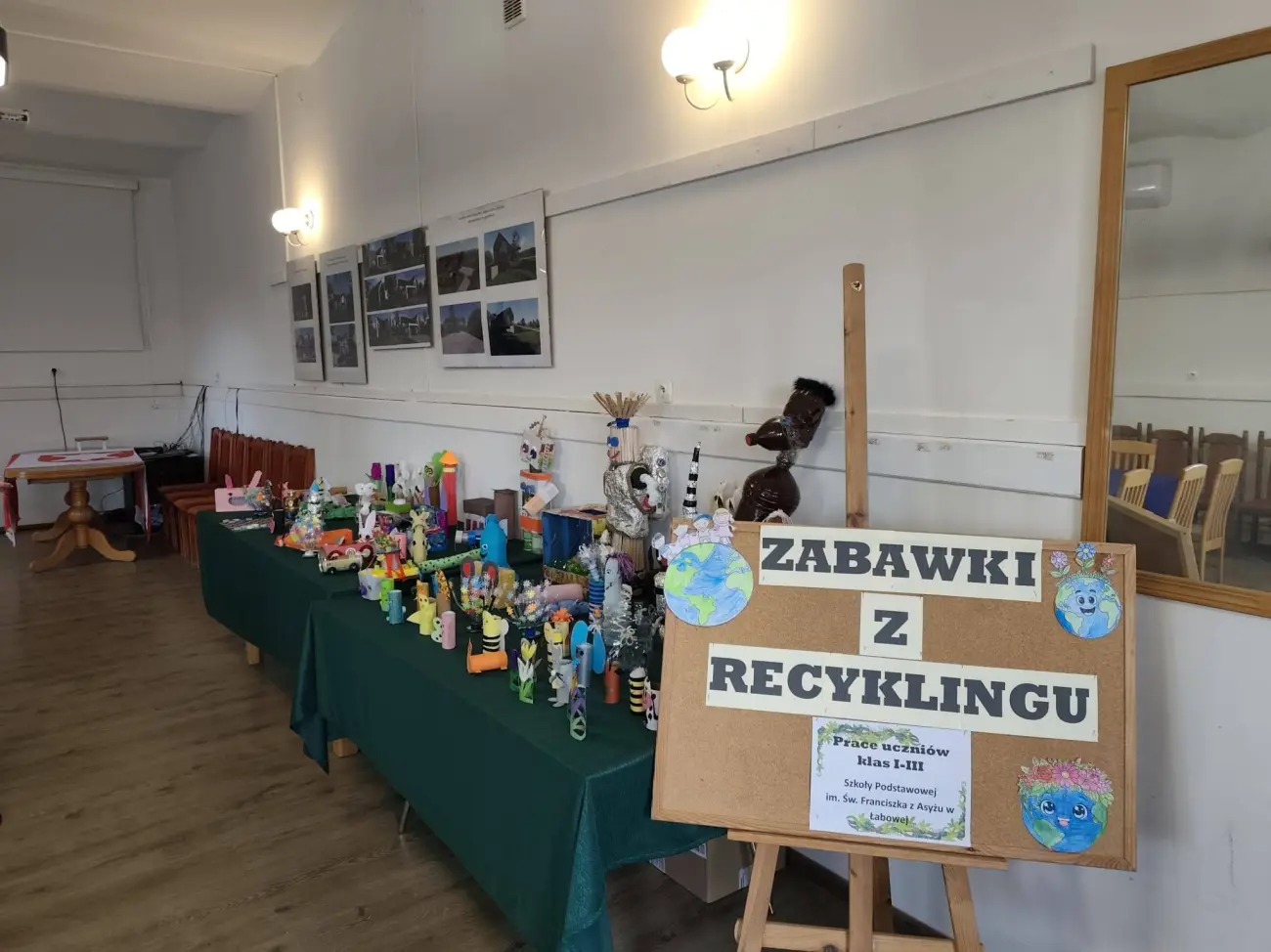 Drugie życie odpadów. Eko-wystawa w urzędzie gminy Łabowa