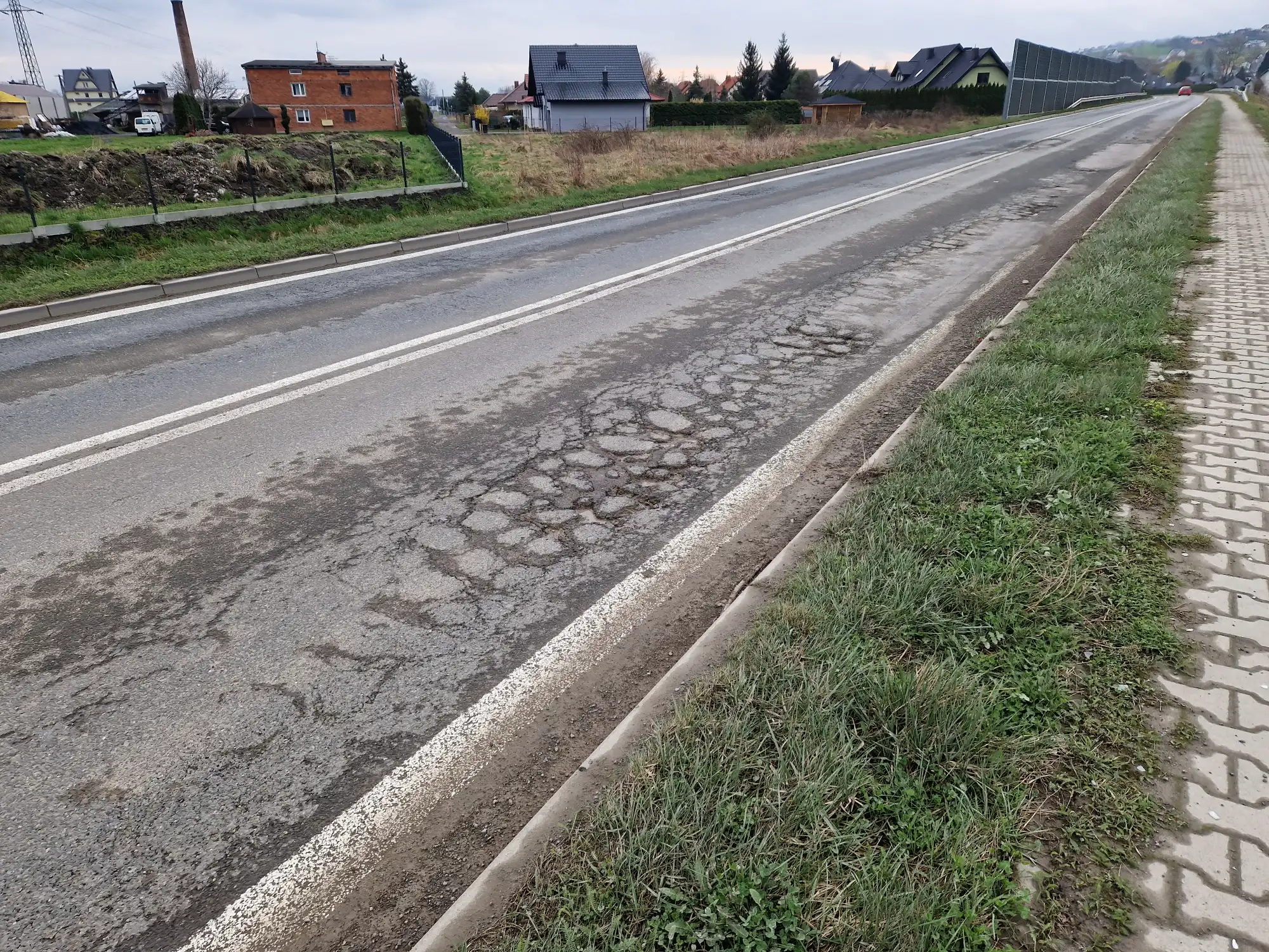Obwodnica zachodnia Nowego Sącza w coraz gorszym stanie