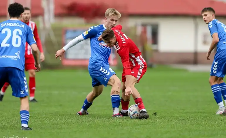 Druga drużyna Sandecji Nowy Sącz remisuje bezbramkowo z Tarnovią Tarnów