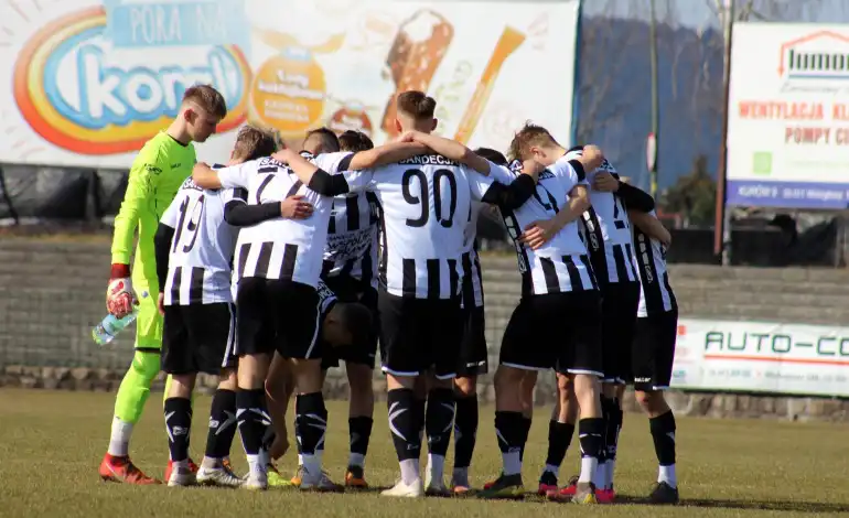 Szesnastu podopiecznych Fundacji Akademia Sandecja z kontraktami