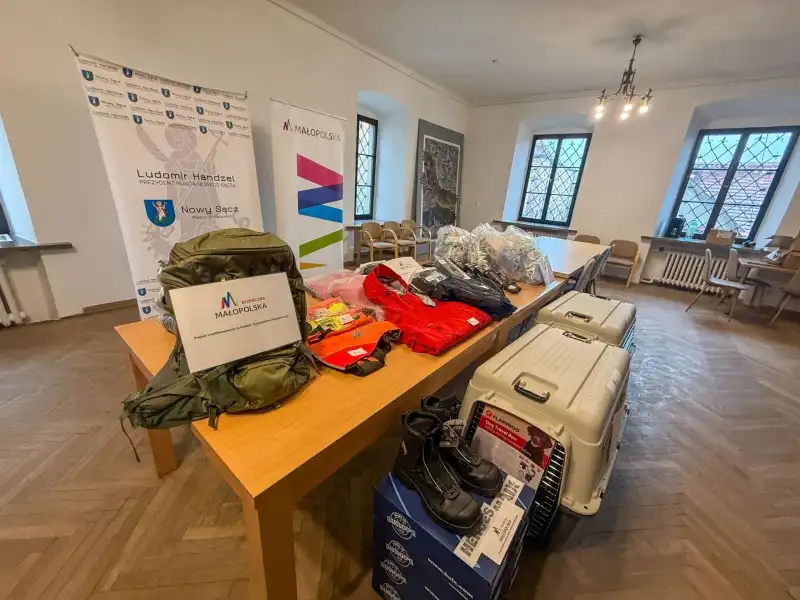 Nowy sprzęt dla Grupy Ratownictwa Specjalnego w Nowym Sączu. Strażacy gotowi do akcji